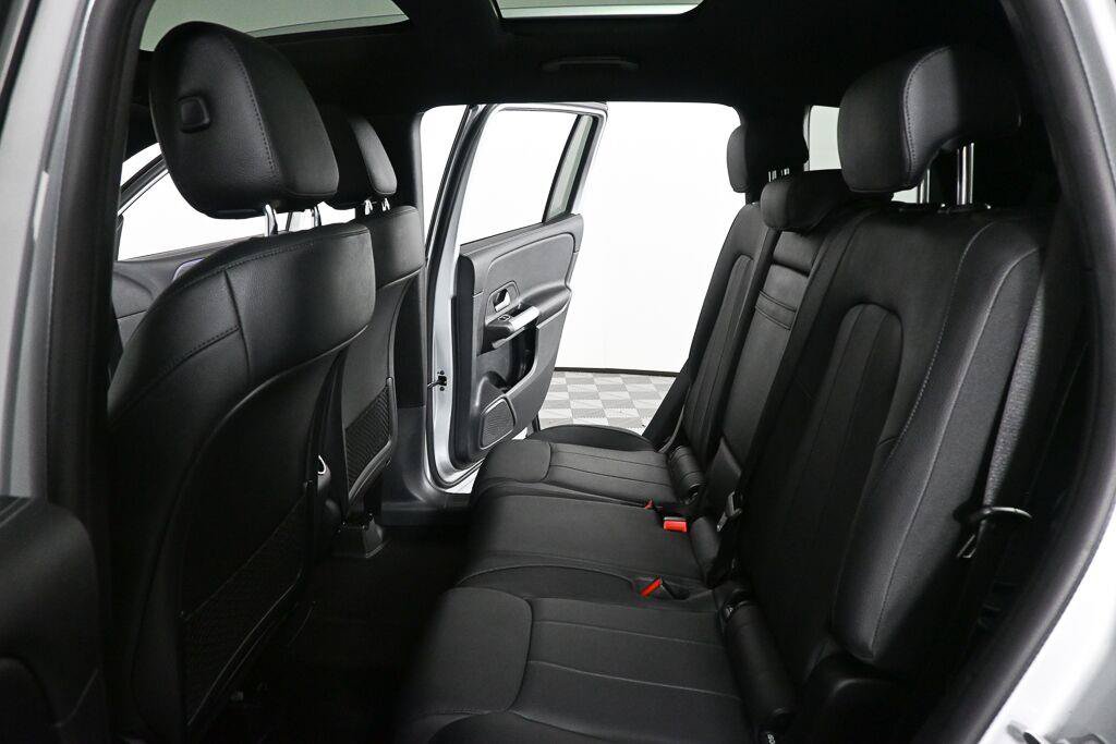 Certified 2023 Mercedes-Benz GLB 250 4MATIC image 18