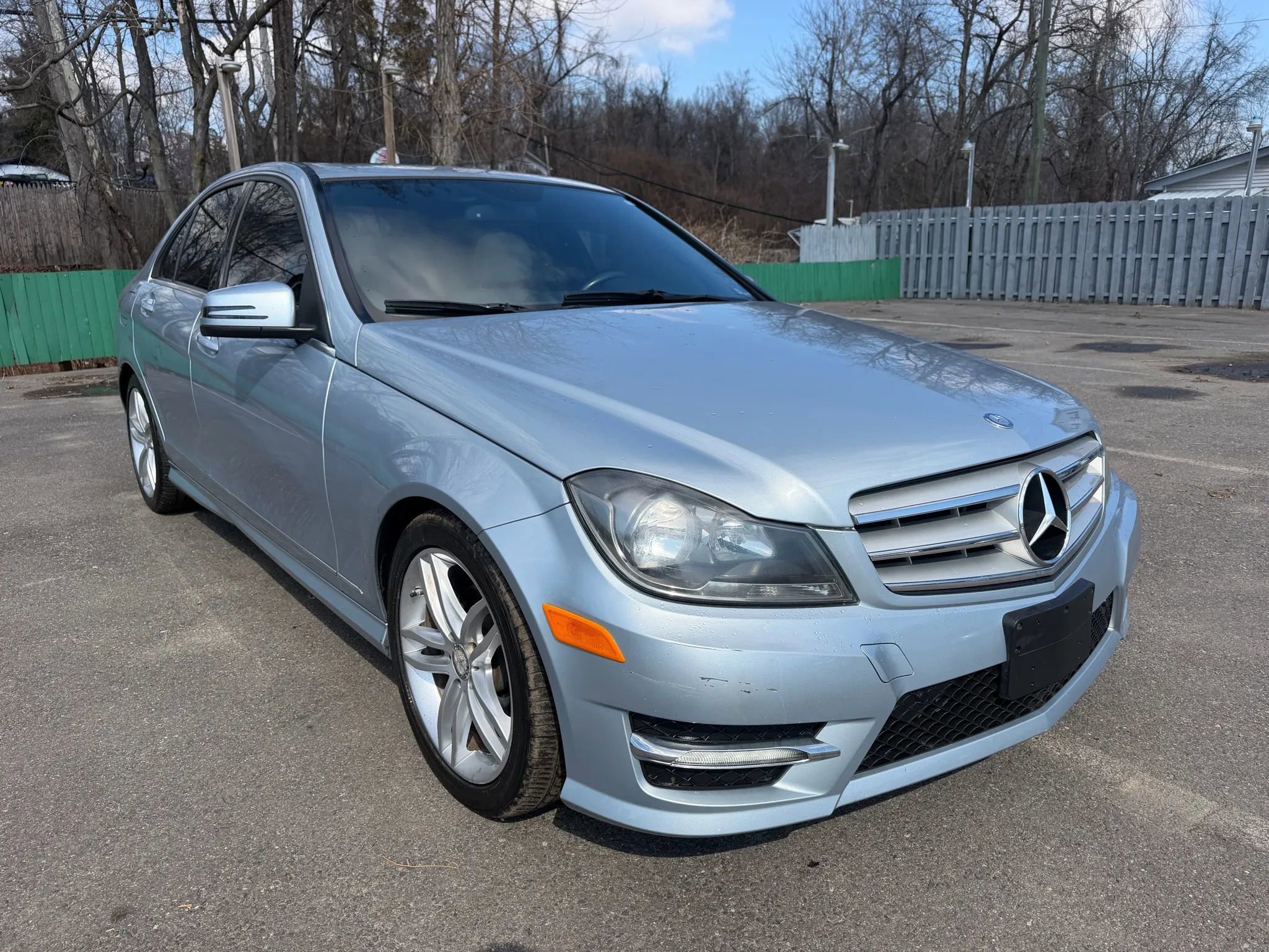 Used 2013 Mercedes-Benz C 250 Sedan image 3