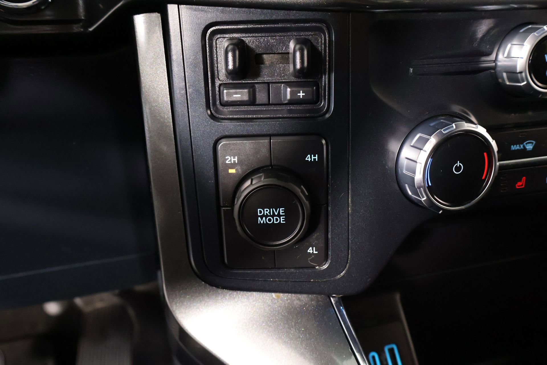 Used 2022 Ford F150 XLT w/ Equipment Group 302A High AWD/4WD image 8