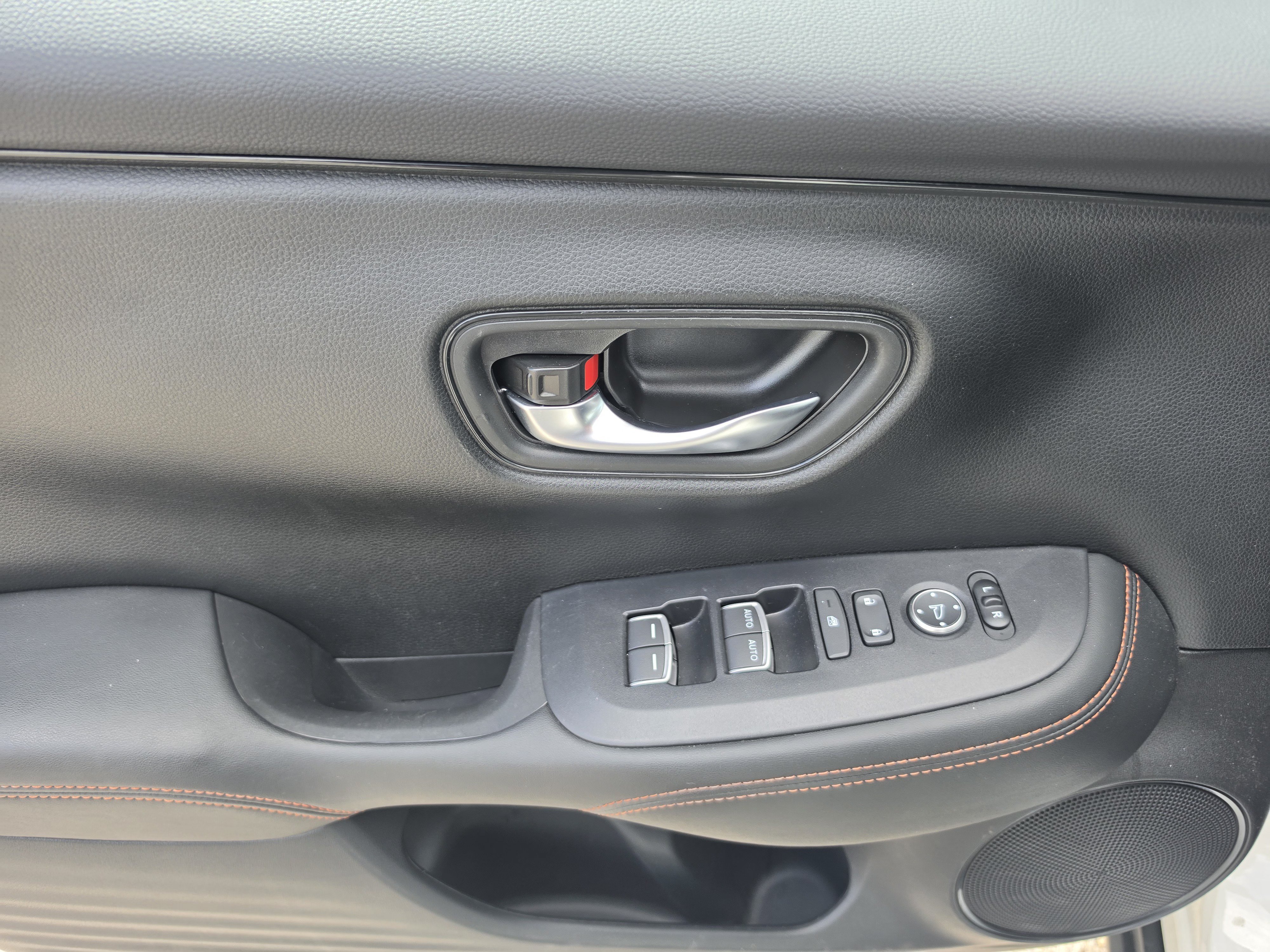 Certified 2024 Honda HR-V Sport image 17