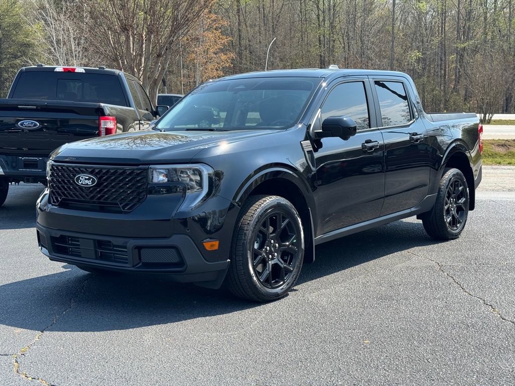 Used 2025 Ford Maverick Lariat w/ Black Appearance Package image 8