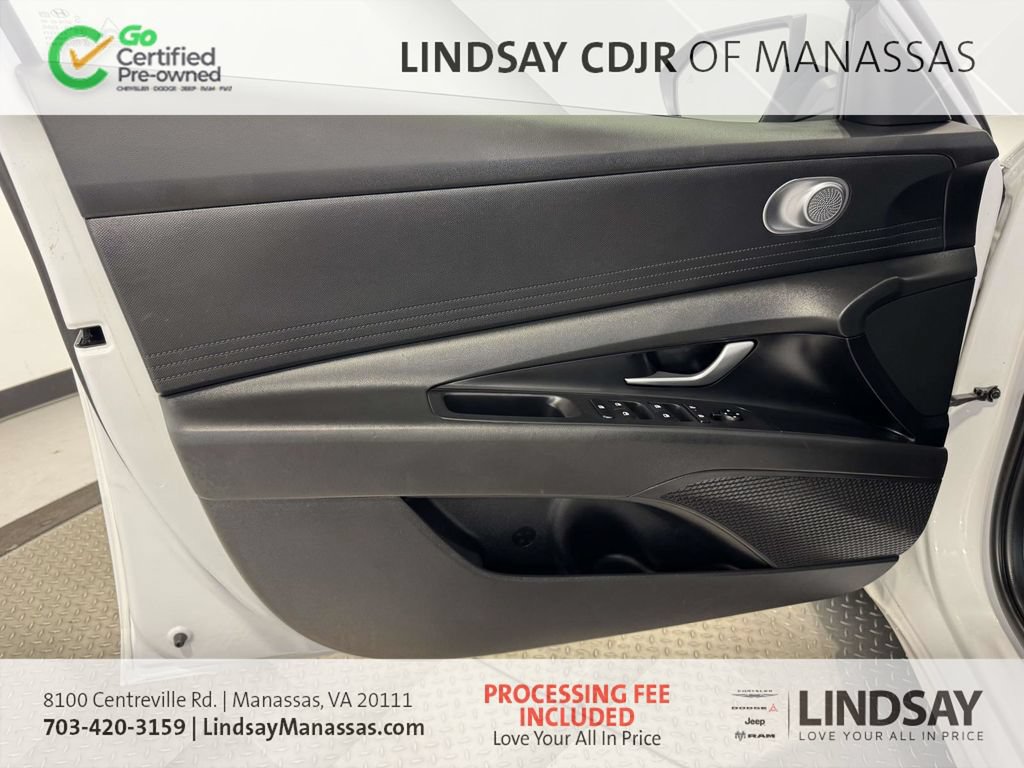 Used 2024 Hyundai Elantra SEL FWD image 17