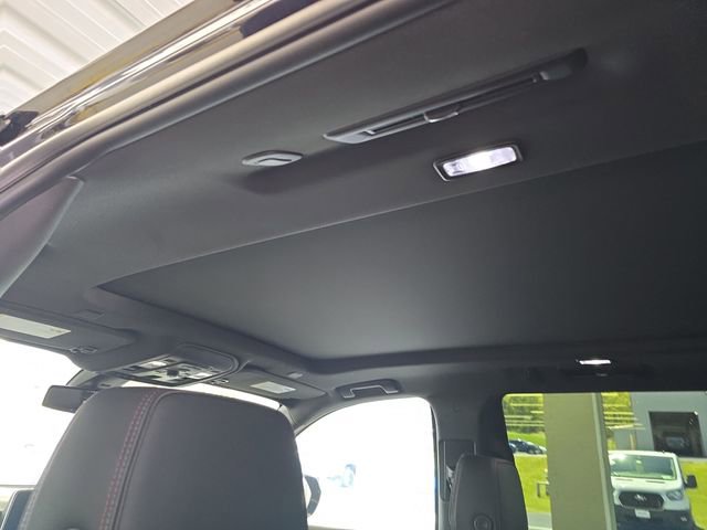 Certified 2022 Chevrolet Tahoe RST w/ Luxury Package AWD/4WD image 13