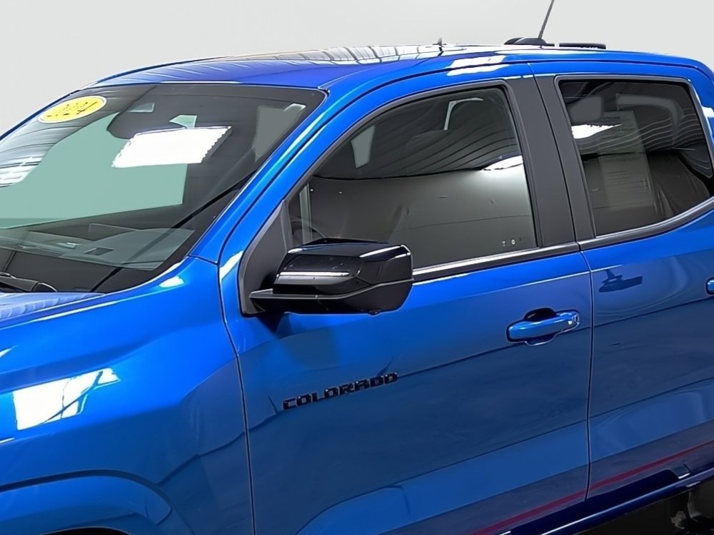 Used 2024 Chevrolet Colorado Z71 w/ Z71 Convenience Package 2 image 8