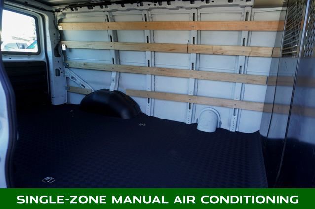 Used 2024 GMC Savana 2500 w/ Driver Convenience Package image 5
