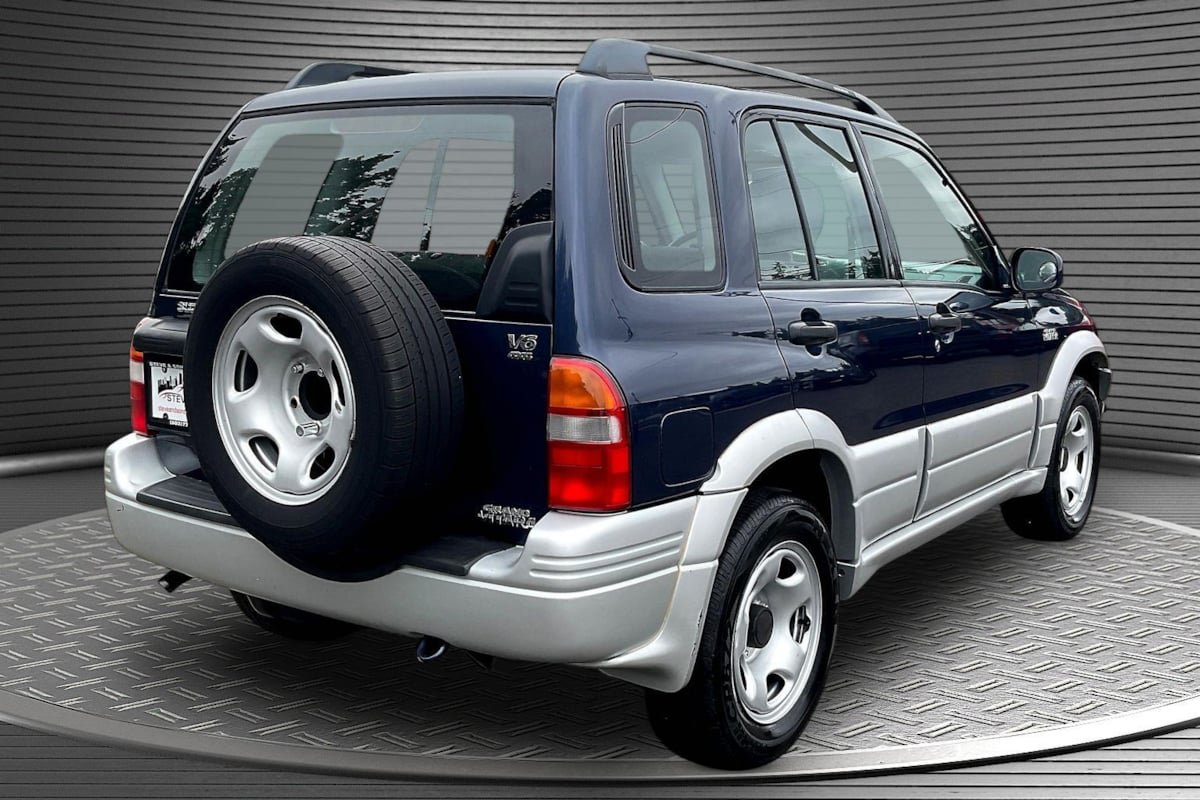 Used 2000 Suzuki Grand Vitara JLX AWD/4WD image 6