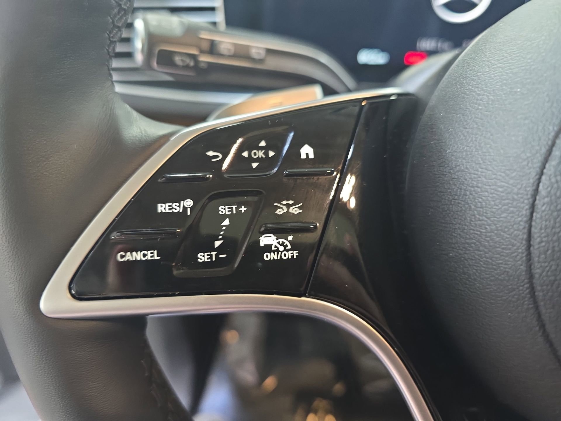 Certified 2026 Mercedes-Benz GLE 450 4MATIC image 17