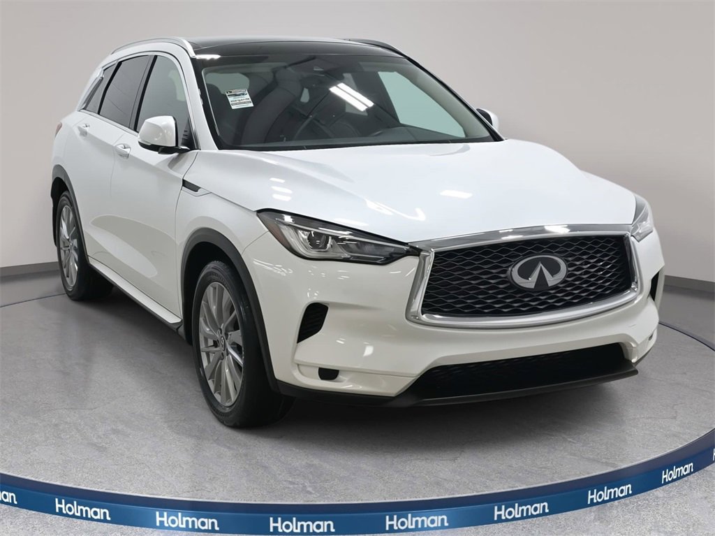 Certified 2023 INFINITI QX50 Luxe image 3