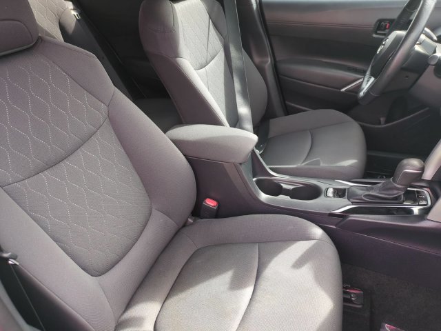Used 2022 Toyota Corolla Cross LE AWD/4WD image 31