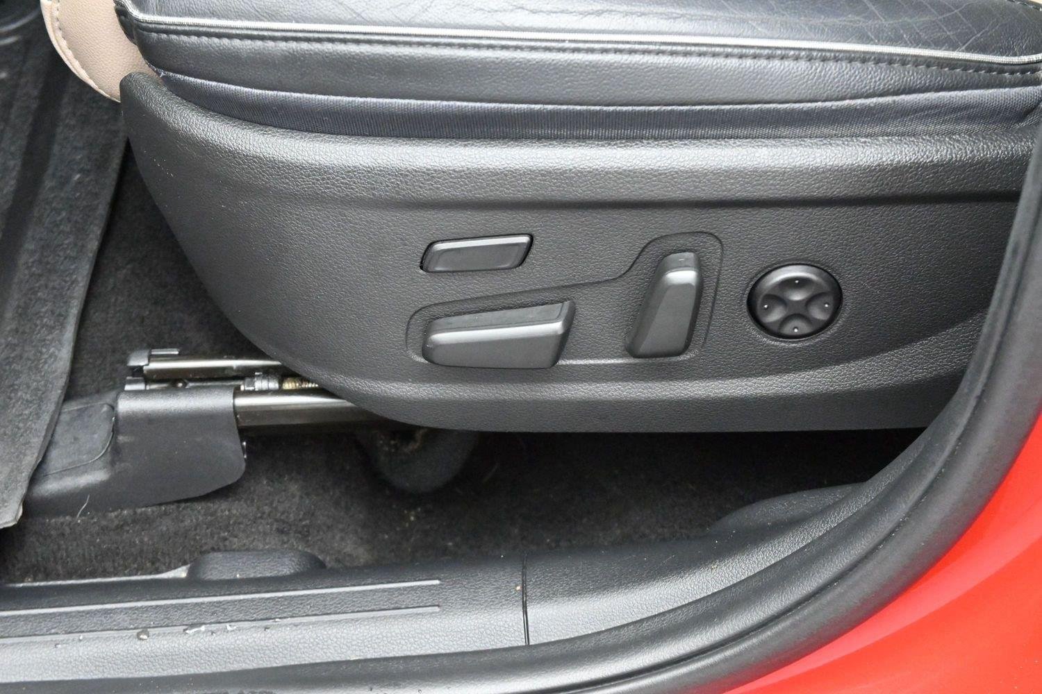 Used 2021 Hyundai Santa Fe Limited FWD image 16