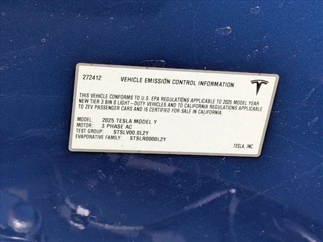 Used 2025 Tesla Model Y Performance AWD/4WD image 27
