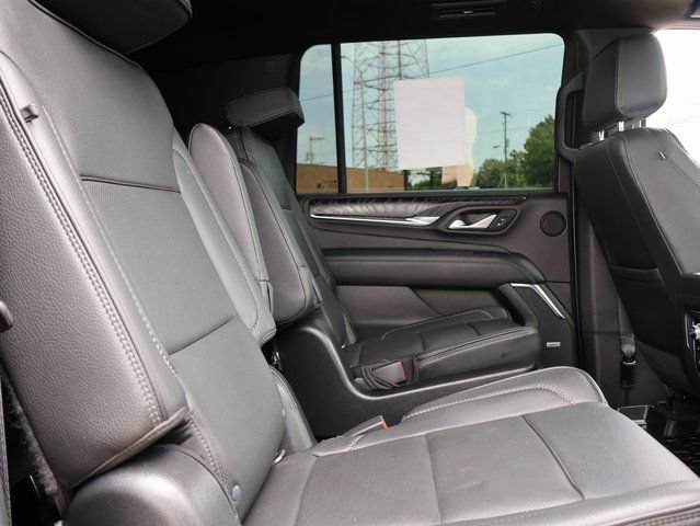 Used 2022 GMC Yukon XL Denali AWD/4WD image 13