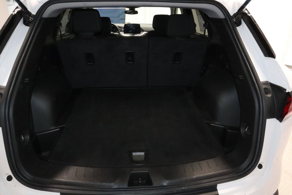 Used 2025 Chevrolet Blazer LT FWD image 18