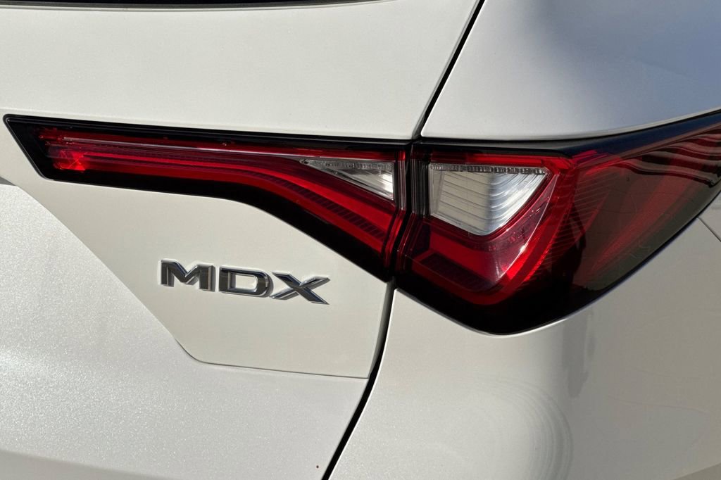 Certified 2023 Acura MDX FWD w/ Technology Package image 37