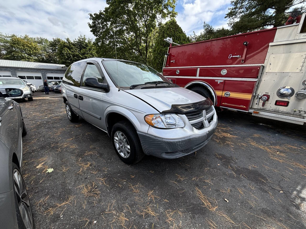 Used 2007 Dodge Caravan SE image 2