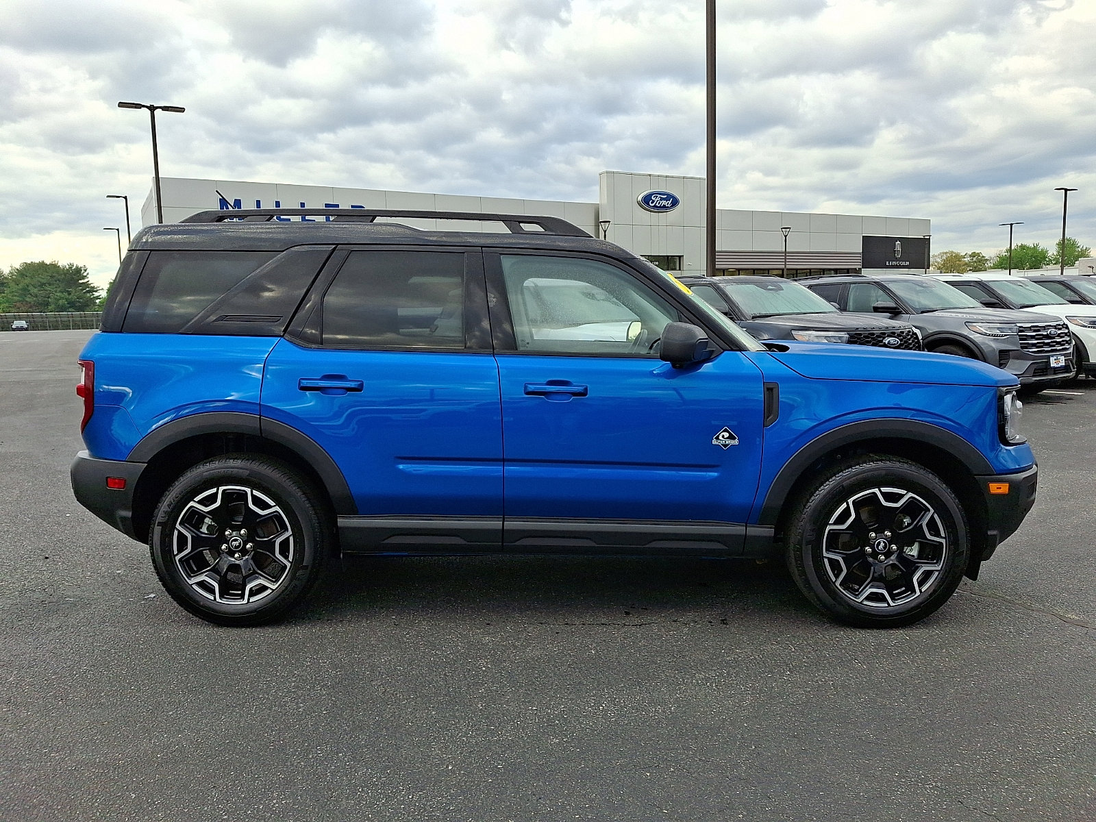 Used 2025 Ford Bronco Sport Outer Banks w/ Outer Banks Tech Package+ AWD/4WD image 7