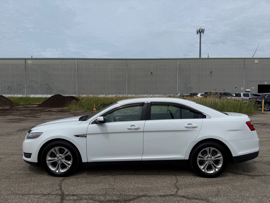Used 2013 Ford Taurus SEL AWD/4WD image 5