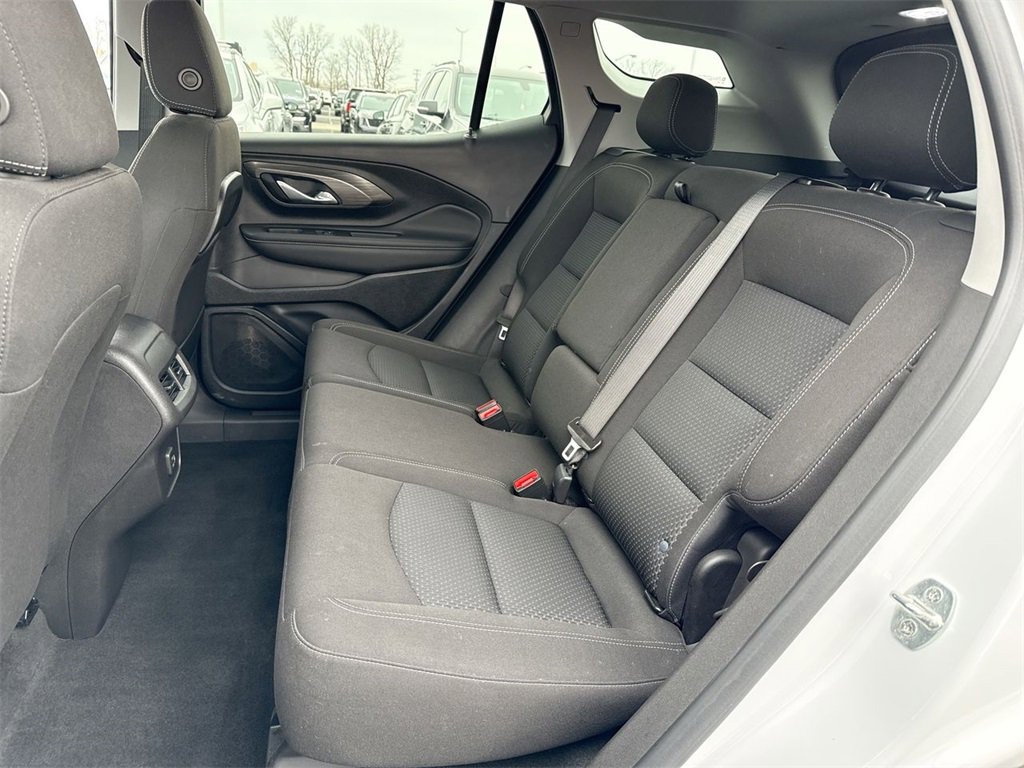 Used 2023 GMC Terrain SLE image 23