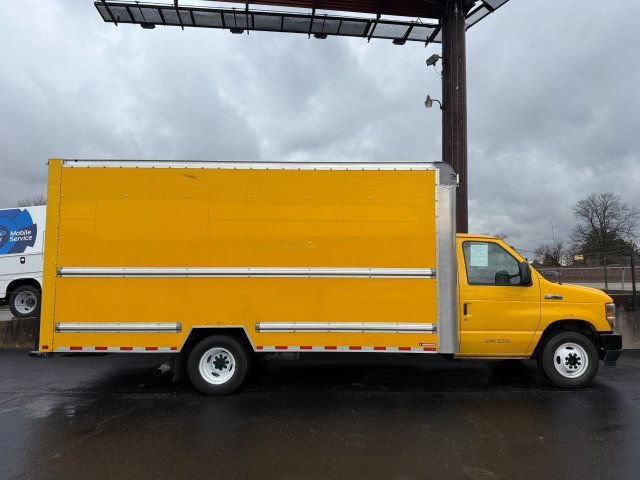 Used 2022 Ford E-350 and Econoline 350 Super Duty RWD image 9