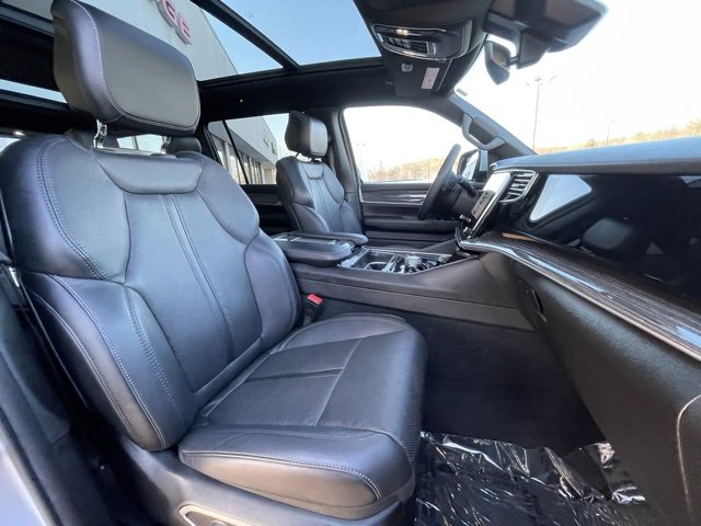 Used 2022 Jeep Wagoneer Series II w/ Premium Group I image 30