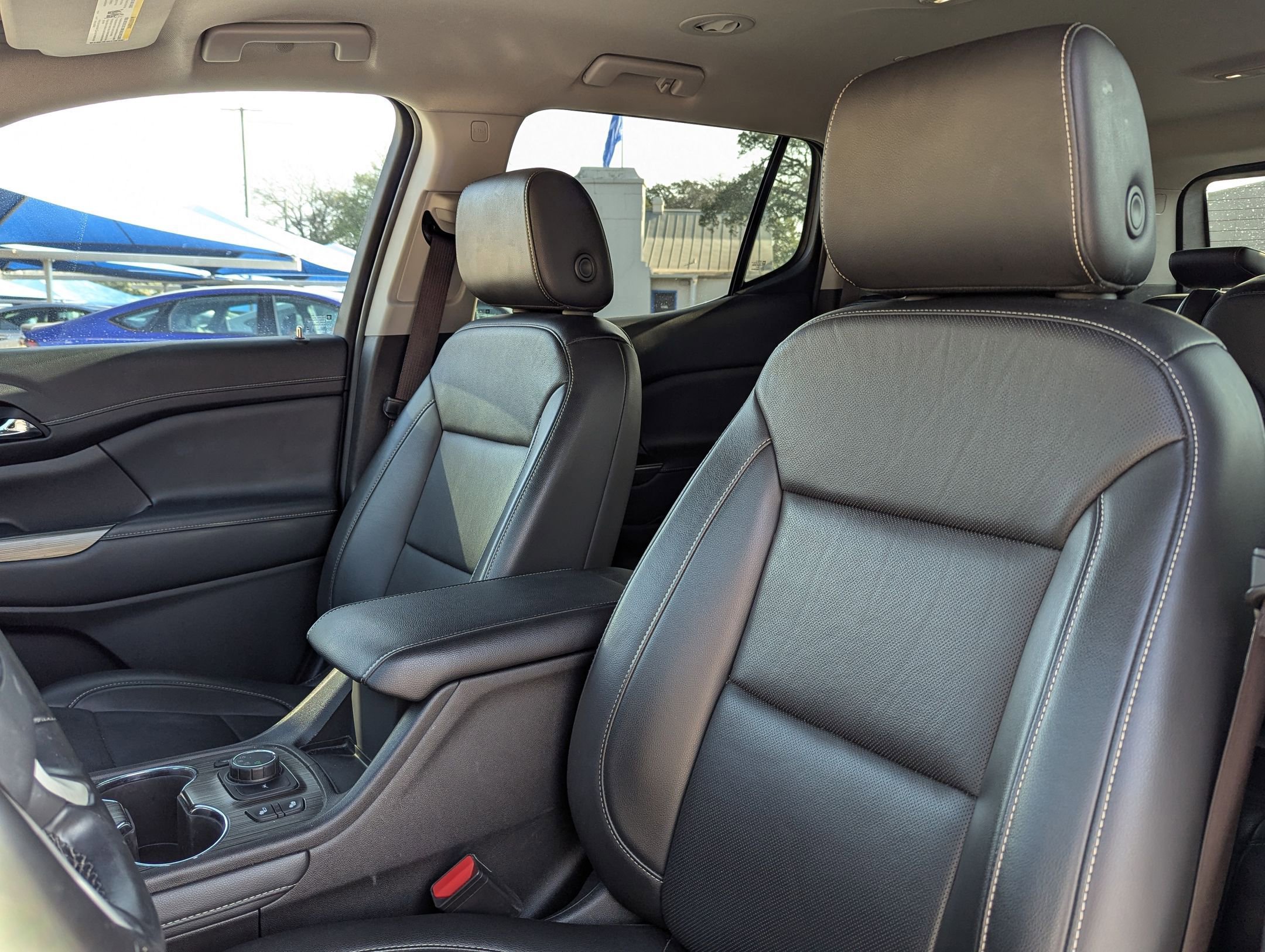 Used 2023 GMC Acadia SLT image 14