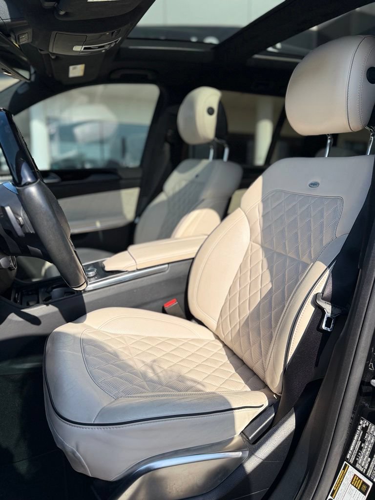 Used 2015 Mercedes-Benz GL 550 4MATIC image 10