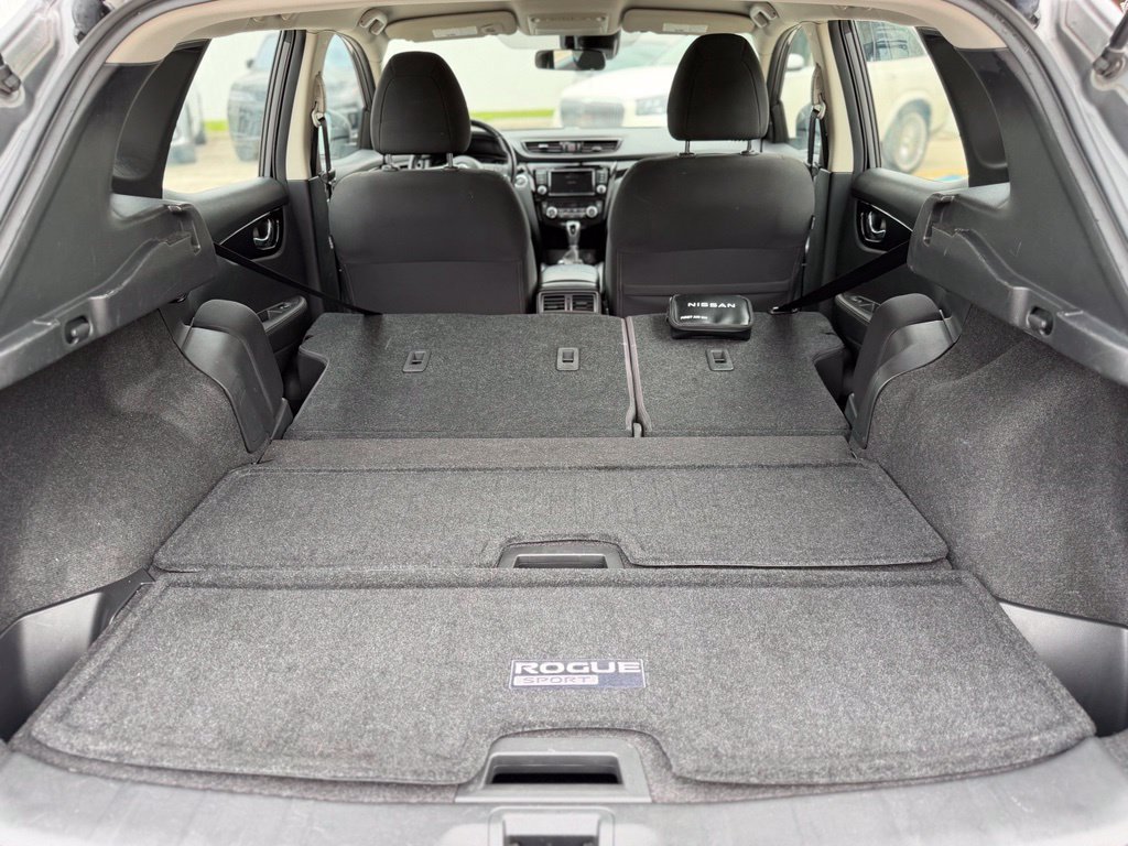 Used 2021 Nissan Rogue Sport SV AWD/4WD image 27