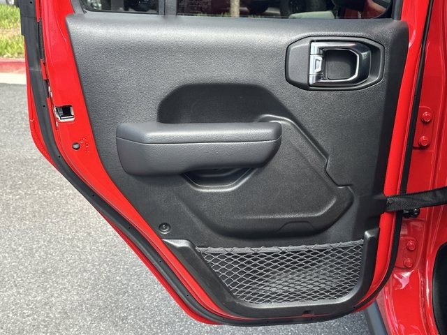 Certified 2025 Jeep Wrangler Unlimited Rubicon 4xe w/ Safety Group image 21