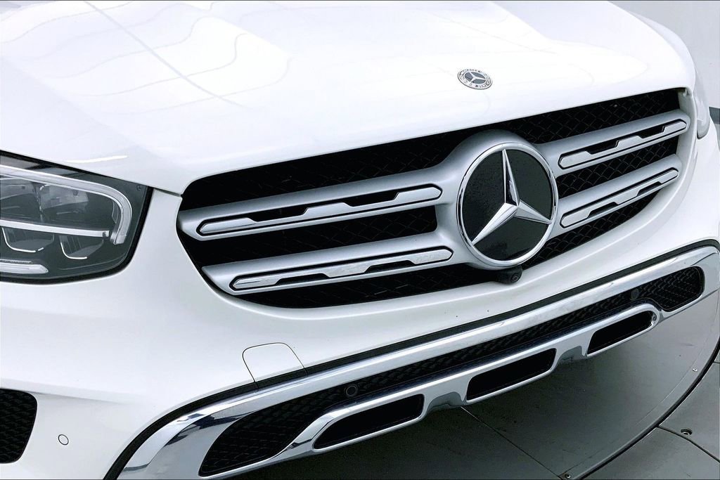 Used 2021 Mercedes-Benz GLC 300 4MATIC image 29