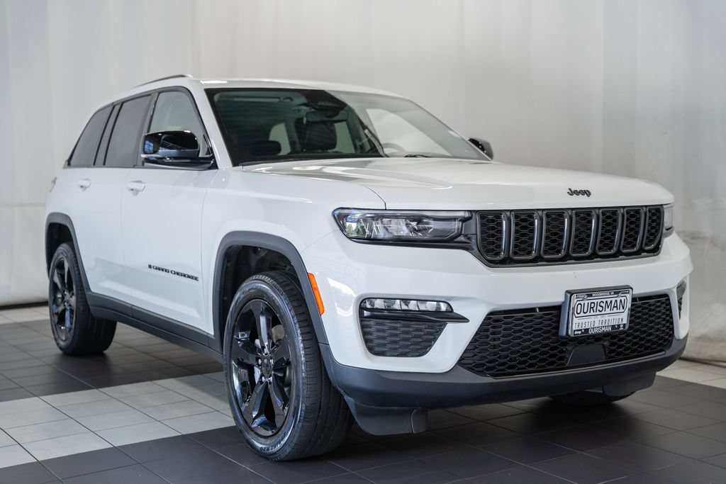 Certified 2023 Jeep Grand Cherokee Limited w/ Black Appearance Package AWD/4WD image 1