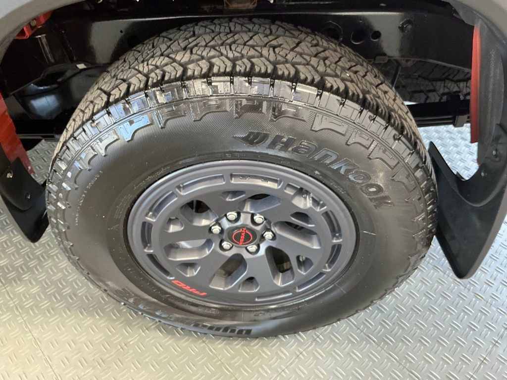 Used 2025 Nissan Frontier PRO-4X AWD/4WD image 40