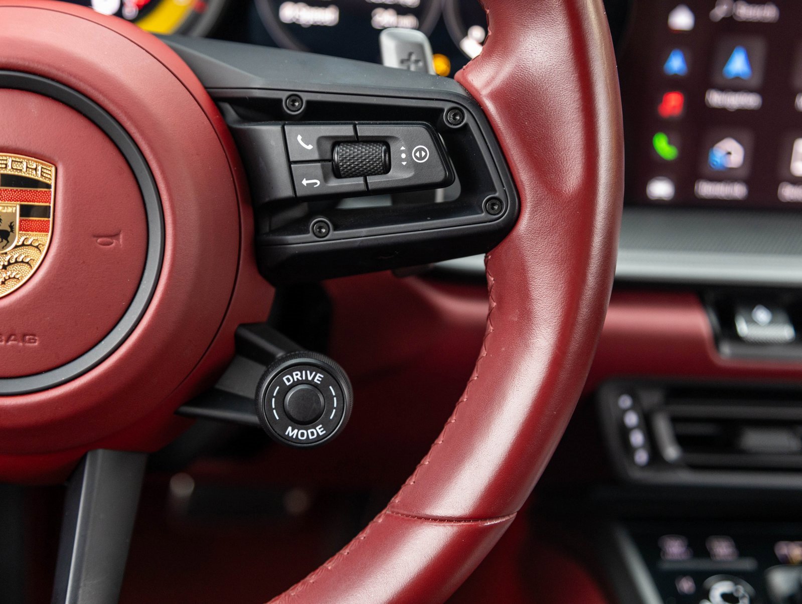 Used 2023 Porsche 911 Carrera image 16