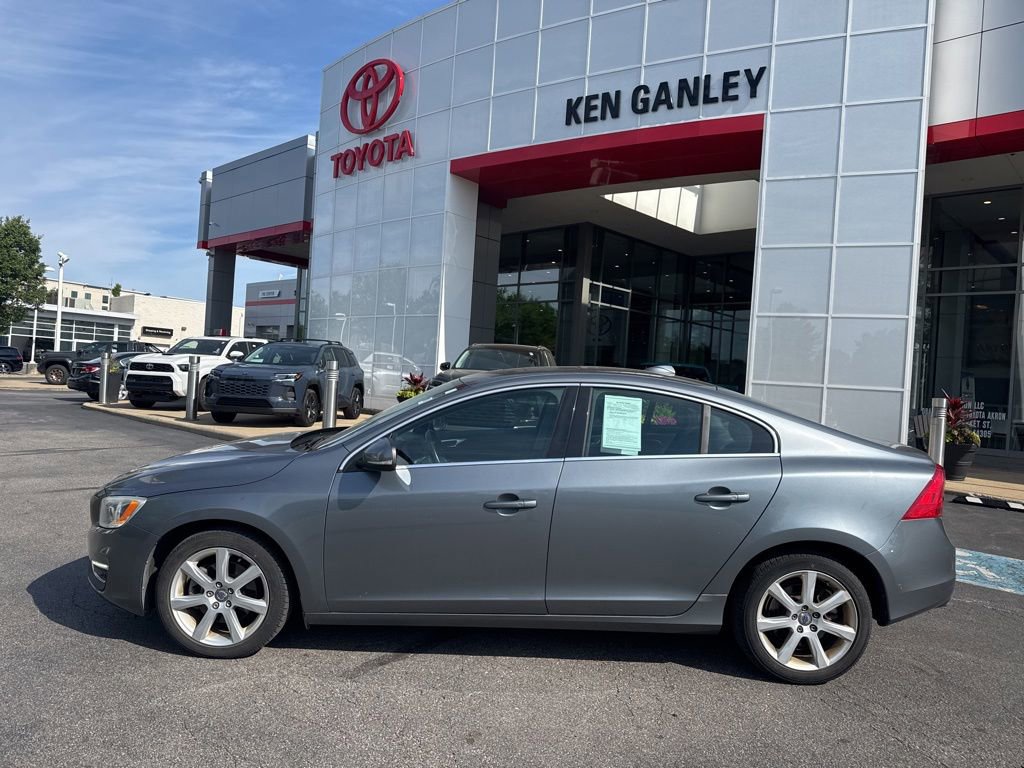 Used 2016 Volvo S60 T5 Premier w/ Convenience Package FWD image 2