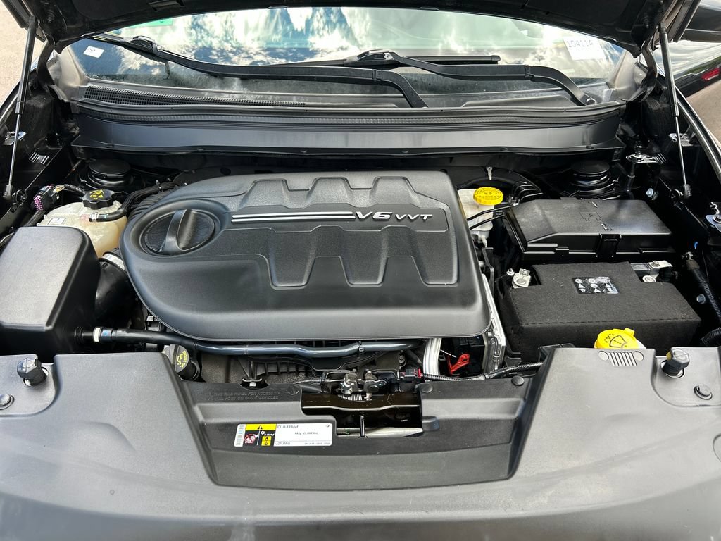 Used 2017 Jeep Cherokee Limited AWD/4WD image 29