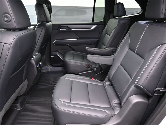 Used 2026 GMC Acadia Elevation w/ Elevation Premium Package AWD/4WD image 11