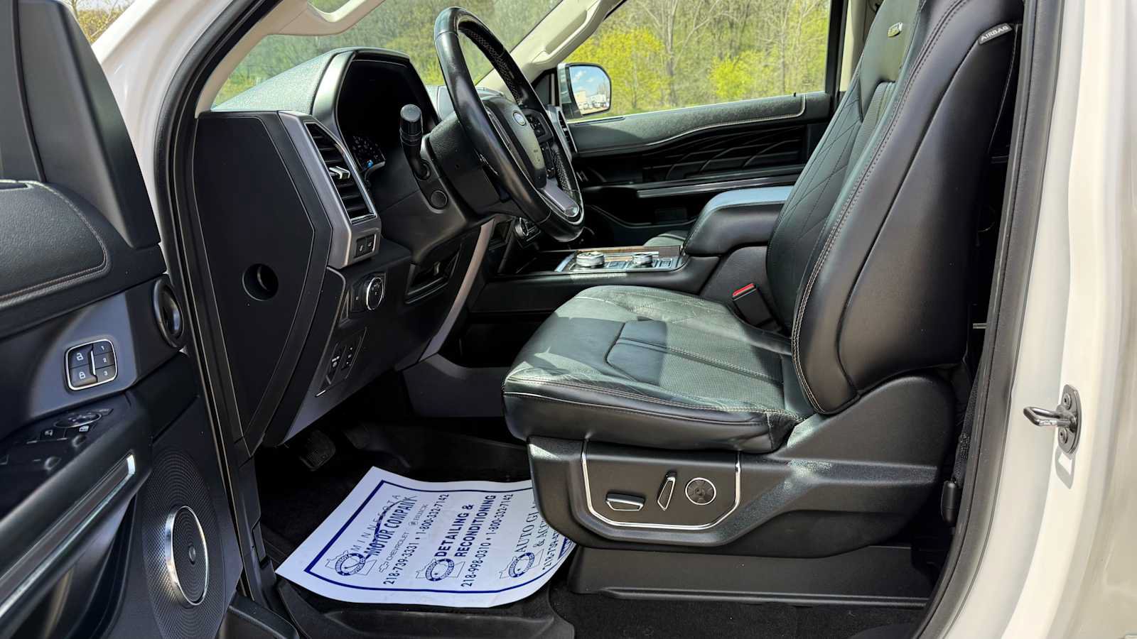 Used 2019 Ford Expedition Platinum AWD/4WD image 7