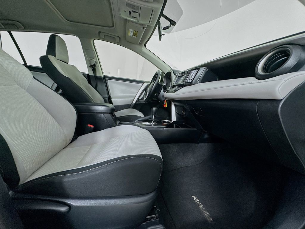 Used 2016 Toyota RAV4 XLE FWD image 36