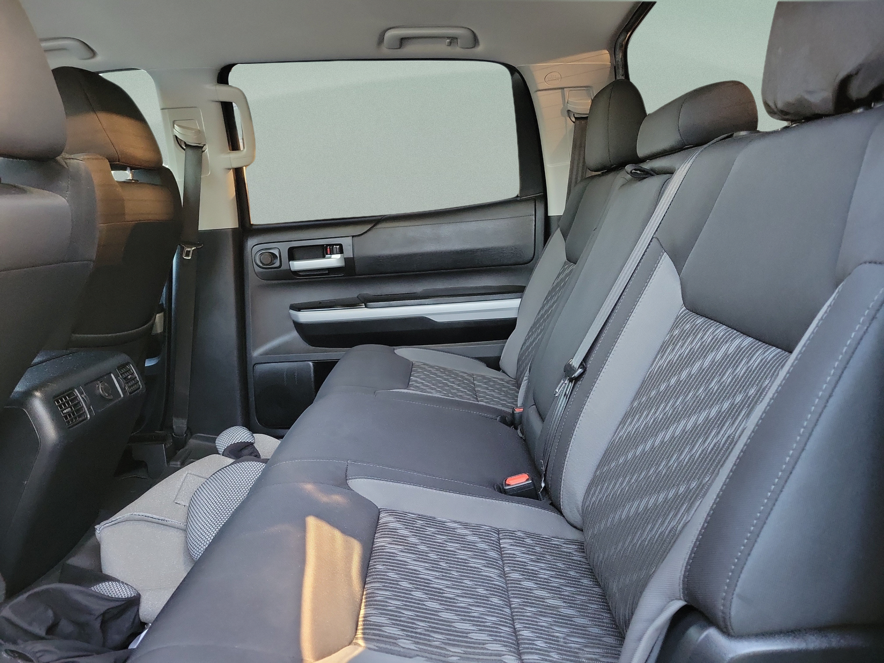 Used 2020 Toyota Tundra SR5 w/ SR5 Upgrade Package RWD image 7
