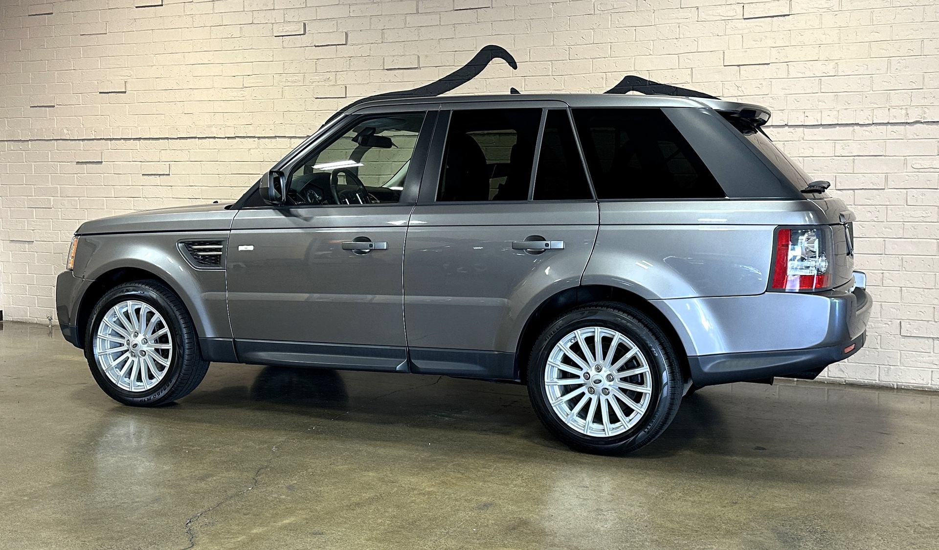 Used 2011 Land Rover Range Rover Sport HSE AWD/4WD image 15