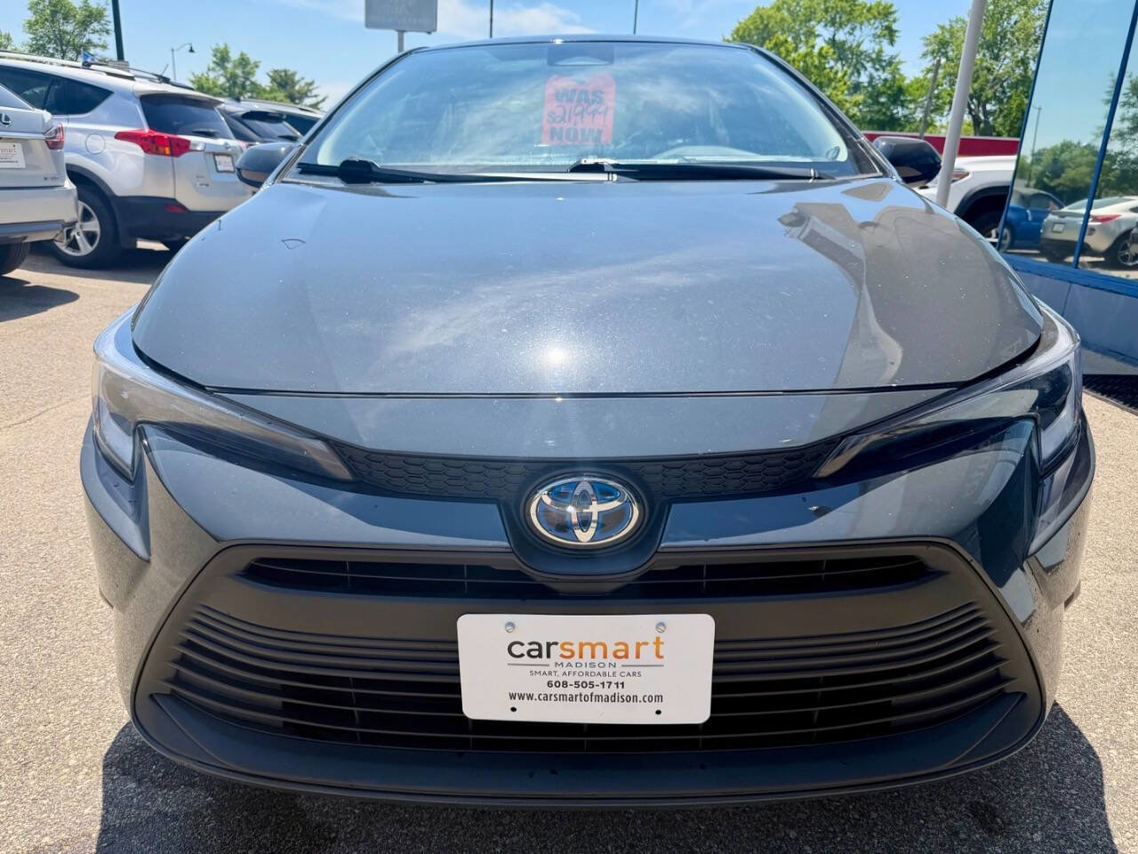 Used 2024 Toyota Corolla LE FWD image 5