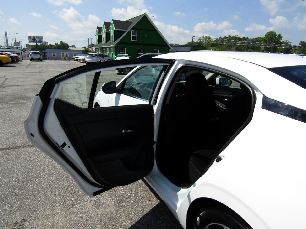 Used 2022 Nissan Sentra SV image 17