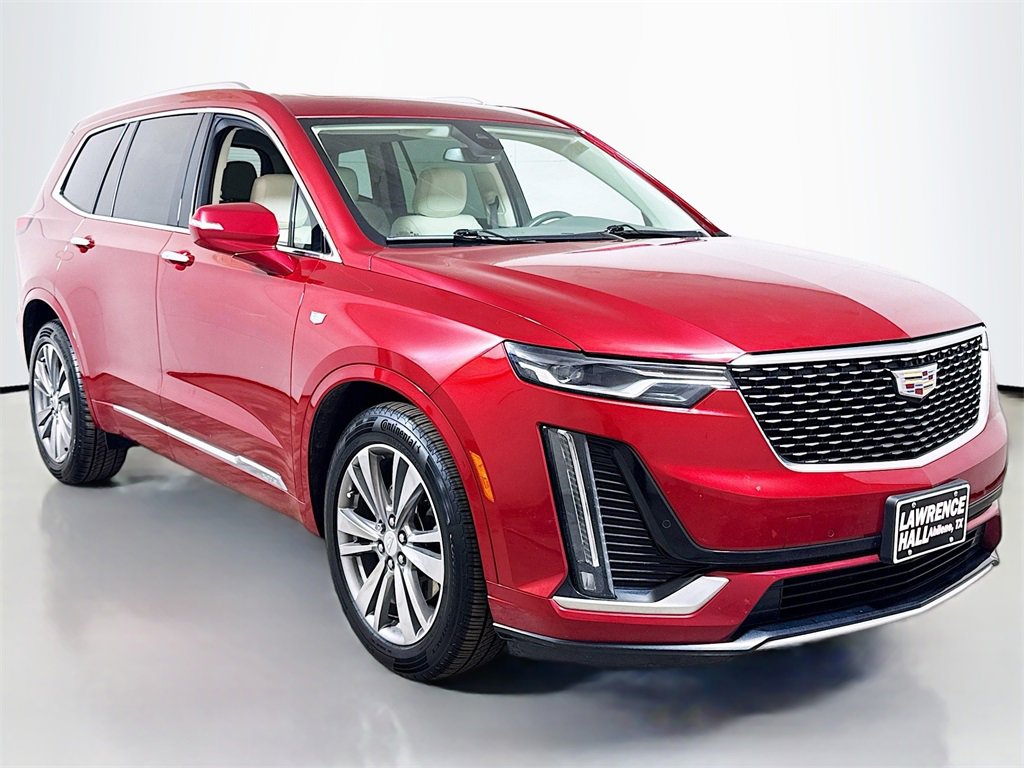 Used 2022 Cadillac XT6 Premium Luxury image 3