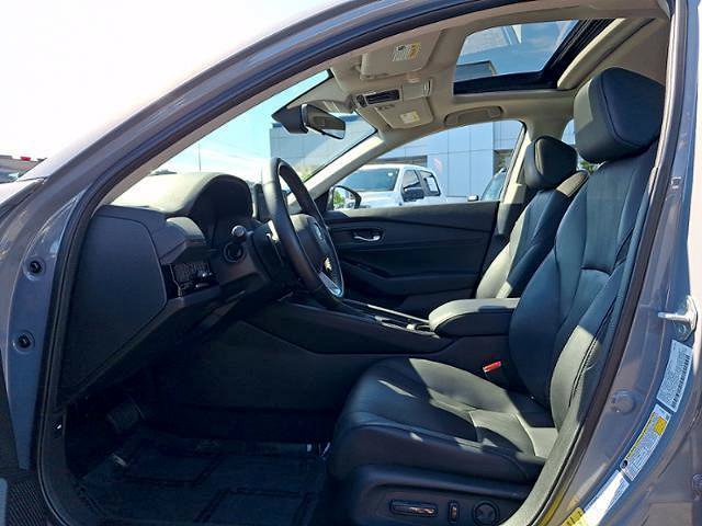 Used 2023 Honda Accord Touring image 14