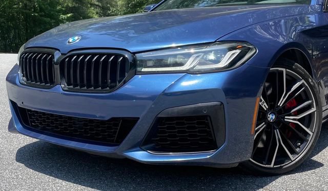 Used 2023 BMW 540i w/ M Sport Package RWD image 3