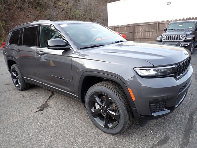 New 2025 Jeep Grand Cherokee L Altitude image 9