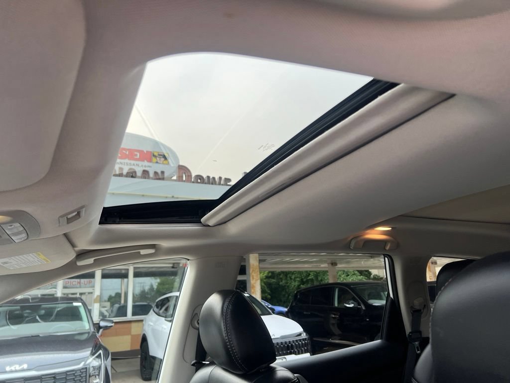 Used 2019 Nissan Pathfinder SL w/ SL Premium Package AWD/4WD image 8
