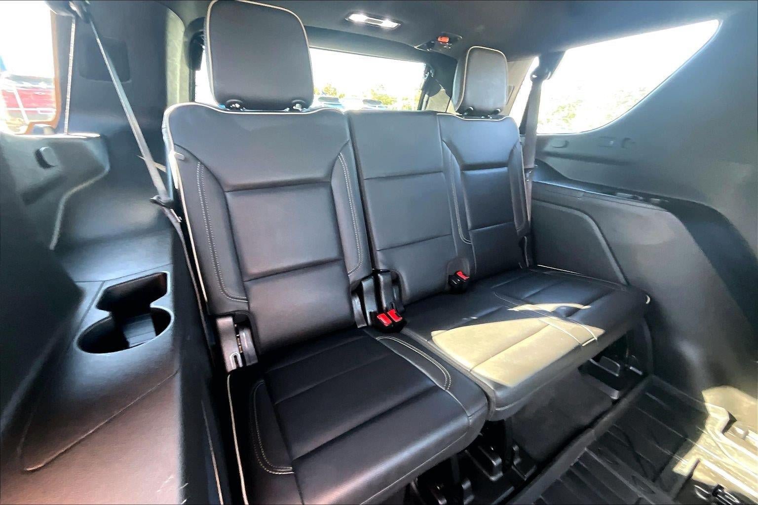 Used 2021 Chevrolet Tahoe Premier w/ Premium Package AWD/4WD image 22