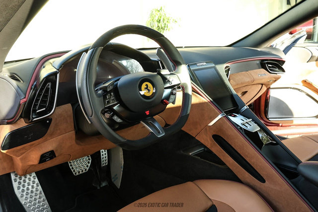Used 2025 Ferrari Roma Spider RWD image 33