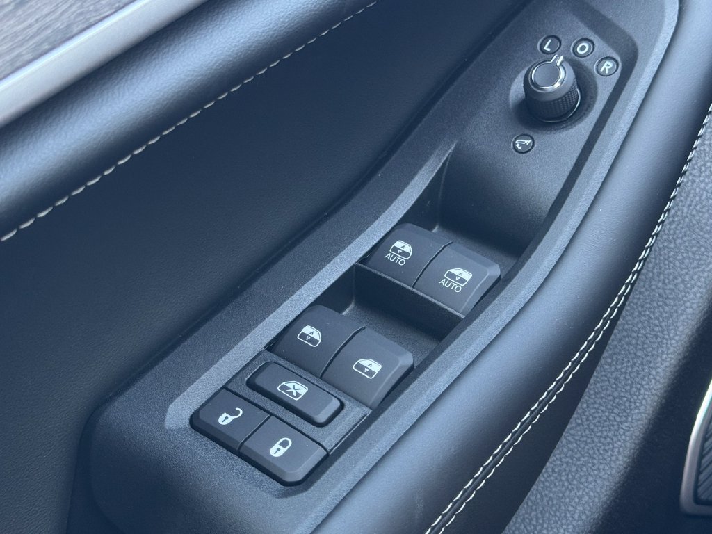 New 2027 Jeep Grand Cherokee Limited AWD/4WD image 27