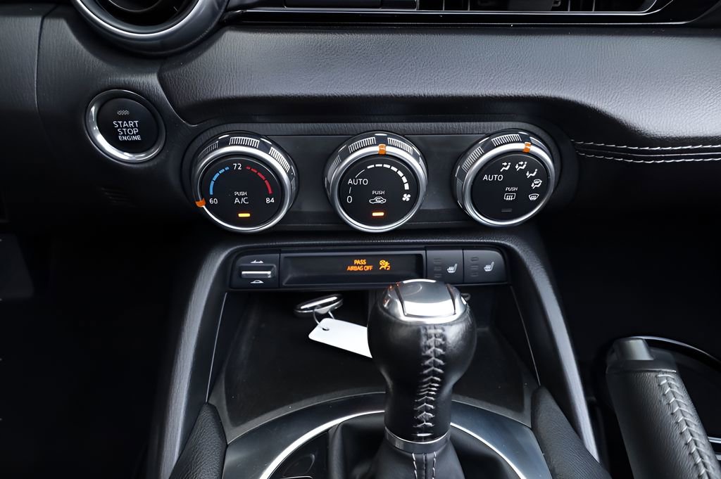 Used 2024 MAZDA MX-5 Miata RF Grand Touring RWD image 35